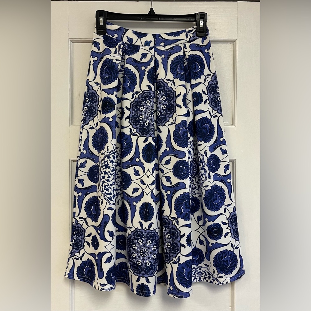 BOOHOO Nights Flare Floral Fit and Flare Skirt A-line Uk 8 US 4 Preppy Floral